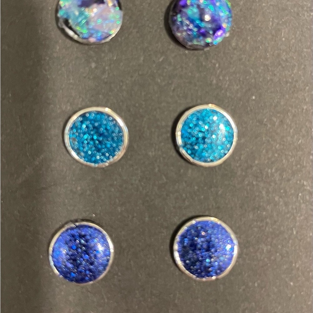 Handmade resin jewelry. Customizable. Any color. Lightweight. - Picture 13 of 16